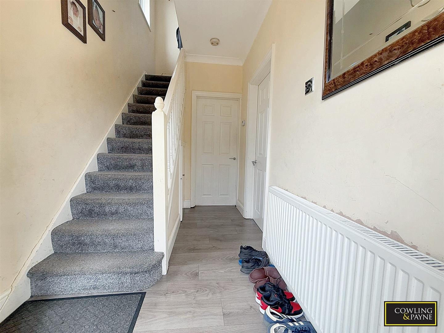 Bruce Grove, Wickford